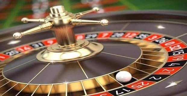 Meja Ceme online warhammer dengan kartu domino, area taruhan, dan dealer langsung